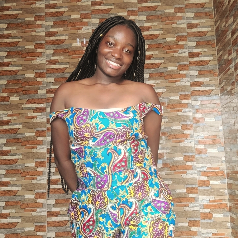 Meet your Posher, Emmanuella